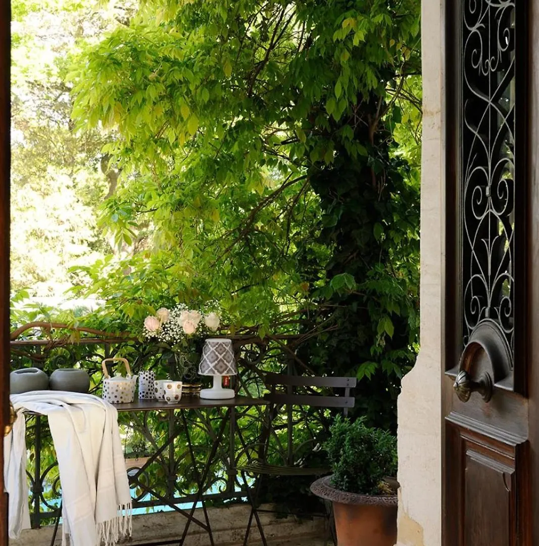 Villa Le Manoir Amazing Hotel Particulier with garden and pool Collonges-au-Mont-dʼOr
