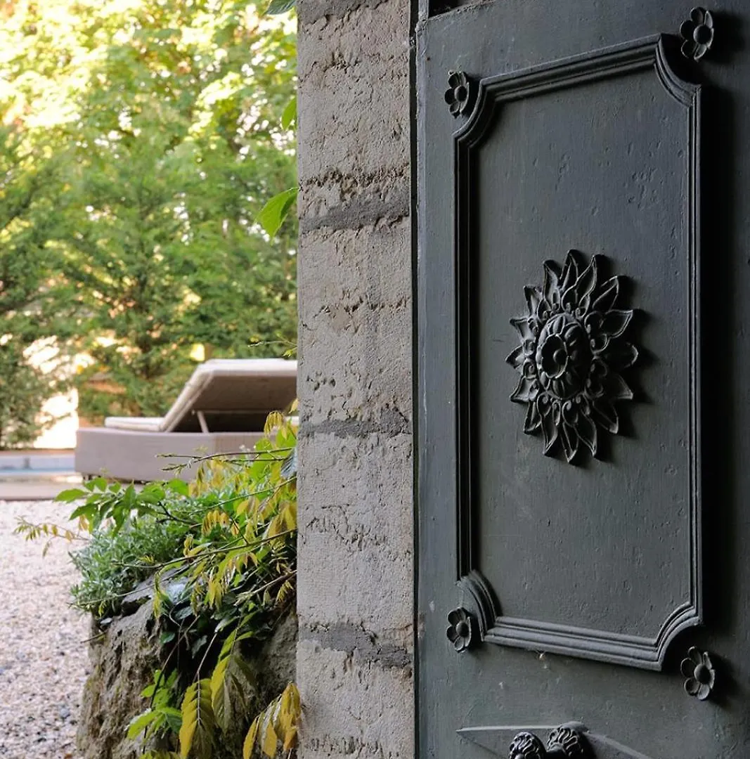 Le Manoir Amazing Hotel Particulier with garden and pool Collonges-au-Mont-dʼOr 0*,